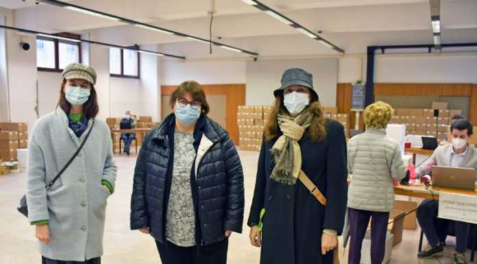 Lecco. Iniziata la distribuzione dei sacchi rossi, si esporranno da luglio