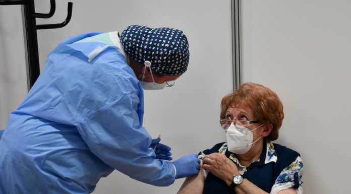 Over80. Vaccinarsi senza appuntamento: ecco dove e come nel lecchese