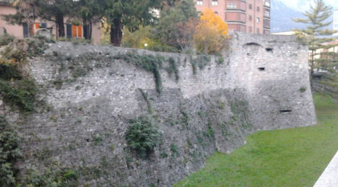 Lecco. Chiuso l’accesso al Vallo delle Mura, rilevate “criticità strutturali”