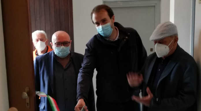 Abbadia, inaugurata la nuova sede dell’Auser: “Un sostegno per i più fragili”