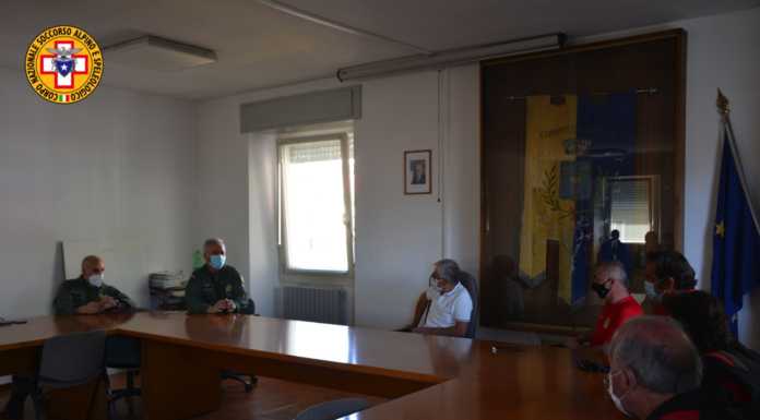 Soccorso Alpino e Aeronautica si preparano ad un’esercitazione congiunta soccorso alpino aeronautica a suello esercitazione sater