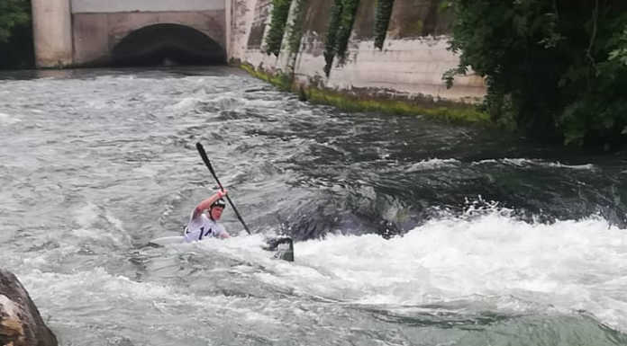 Kayak. Bronzo europeo a squadre per il lecchese Lorenzo Corti