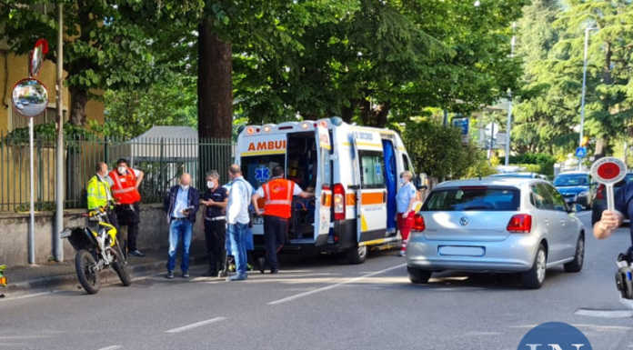 Incidente in corso Promessi Sposi, ferito un giovane motociclista