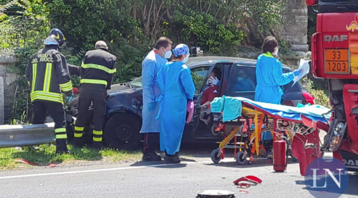 Lecco, incidente sul lungolago: scontro tra un’auto e un camion