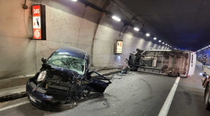 Incidente sul raccordo Valsassina tra auto e furgone, tre persone soccorse