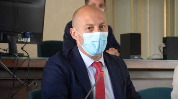 Niente fermata a ‘Centrale’ per i RegioExpress. Gattinoni: “Scelta sbagliata” Mauro Gattinoni sindaco Lecco