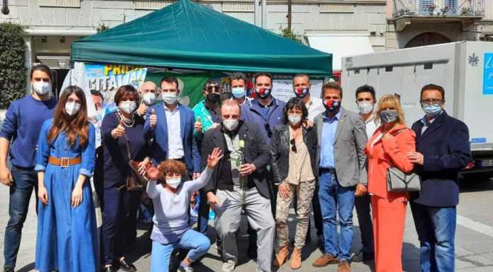 La Lega scende nelle piazze della provincia per la difesa del made in Italy Lega gazebo Lecco