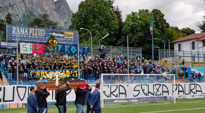 Lecco. Allo stadio l’addio dei tifosi al capo ultras Erminio Rigamonti