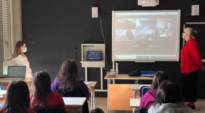 Il Liceo Leopardi stringe un gemellaggio con la scuola Vanadzor in Armenia gemellaggio liceo leopardi Armenia (5)
