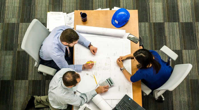 Nonostante il Covid, il numero di imprese lecchesi tiene rispetto al 2020 impresa lavoro ufficio