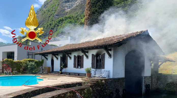 Menaggio. Incendio in darsena, sul posto i Vigili del Fuoco incendio darsena-menaggio