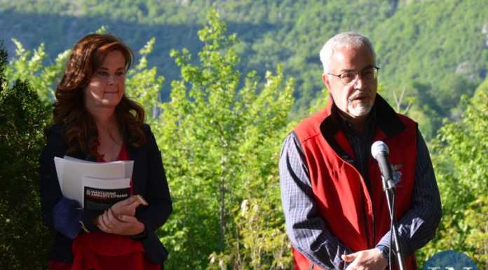 Monti Sorgenti. La nutrizionista Donatella Polvara presenta il nuovo libro Donatella Polvara e il coordinatore di Monti Sorgenti Emilio Aldeghi