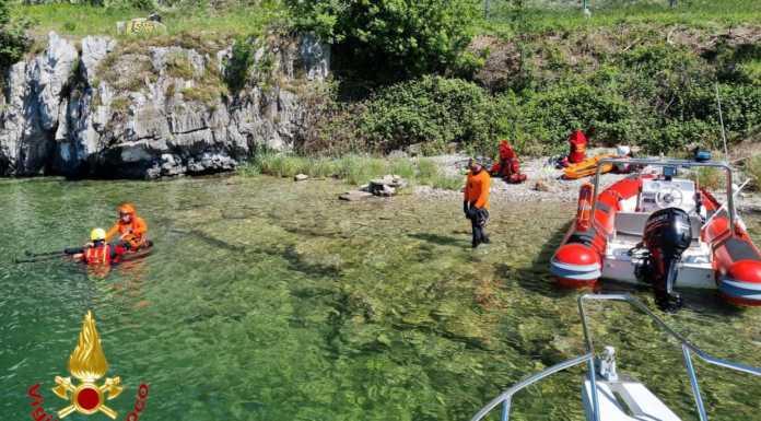 Abbadia. Addestramento nelle acque del lago per i Vigili del Fuoco vigili del fuoco esercitazione lago
