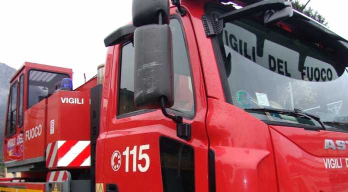 Incidente. Auto si ribalta tra Ballabio e Lecco lungo la Sp 62 vigili del fuoco pompierii (1)