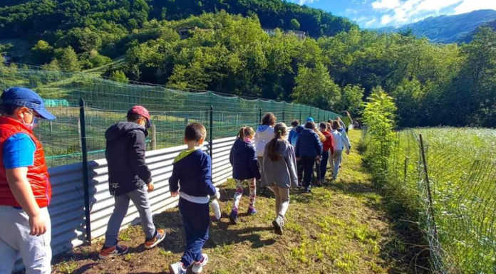 Torre De Busi, i bimbi delle elementari in visita alla ‘Lumaca di Torre’