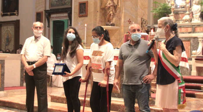 Cernusco: consegnata la targa Aido in memoria del piccolo Gioele, ucciso da un’auto