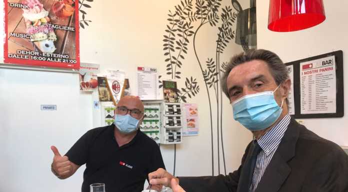 Caffé al bancone per il governatore Fontana: “La zona bianca si avvicina”