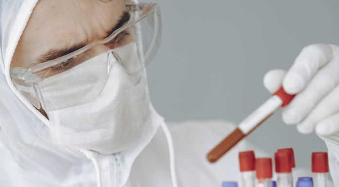 Covid, 457 nuovi contagi nel Lecchese. Tasso di positività e ricoveri in discesa