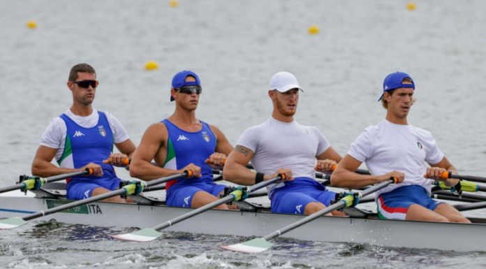 Olimpiadi. Finale sfortunata per Andrea Panizza, il 4 di coppia azzurro è solo quinto Il 4 di coppia azzurro del mandellese Andrea Panizza (secondo da sinistra) - foto Canottaggio.org