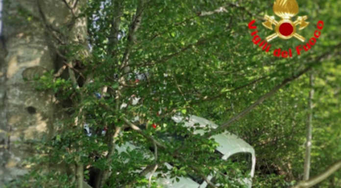 Auto fuori strada lungo la via che porta al Cainallo: soccorso 28enne