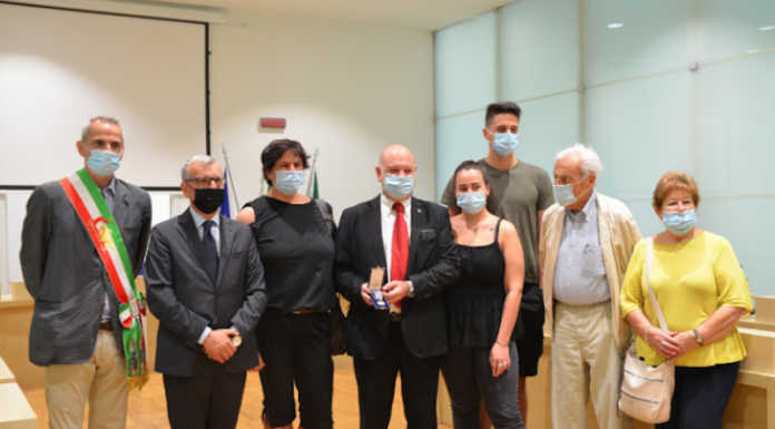 Merate, dal Prefetto medaglia d’onore per Romano Bonfanti, deportato nei lager nazisti