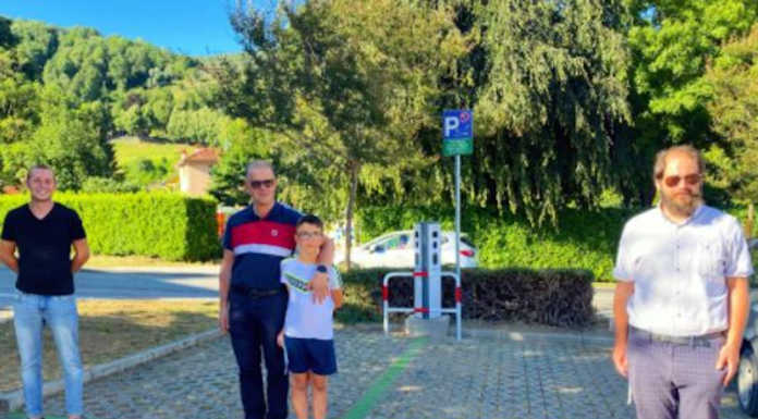Santa Maria Hoè: installate le colonnine di ricarica elettrica nel parcheggio smart