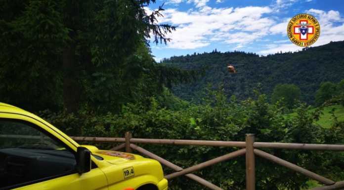 Erba, bimbo cade in un torrente durante un’escursione