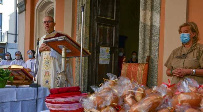 Lecco festeggia S. Marta, tanti alla celebrazione. Distribuiti i “michini”