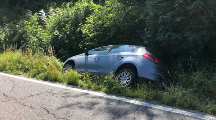 Auto si ribalta alla Culmine, una ‘fuori strada’ a Balisio