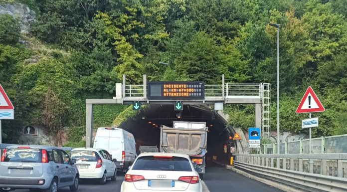 Statale 36: incidente nel tunnel del Monte Barro, direzione Lecco