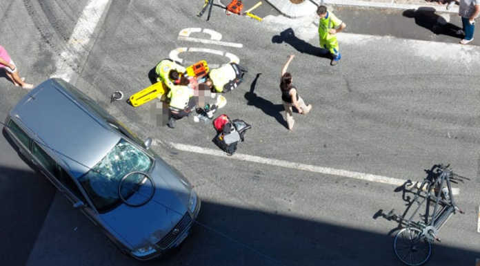 Bellano. Papà e figlio in tandem travolti da un’auto, gravissimo il padre incidente tandem bellano