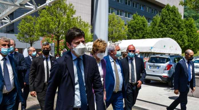 Moratti e Speranza in ospedale: “Cure domiciliari, Lecco e Merate sono già nel futuro”