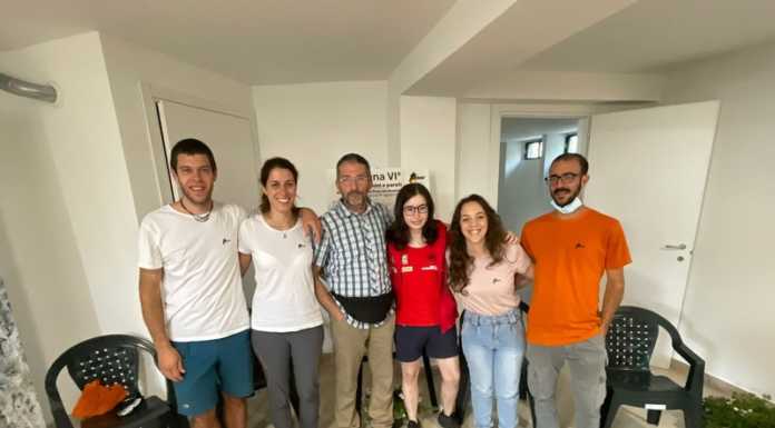 Resinelli. In tanti all’inaugurazione della mostra “Grigna VI° – Storie di uomini e pareti” mostra_grigna_resinelli_ande