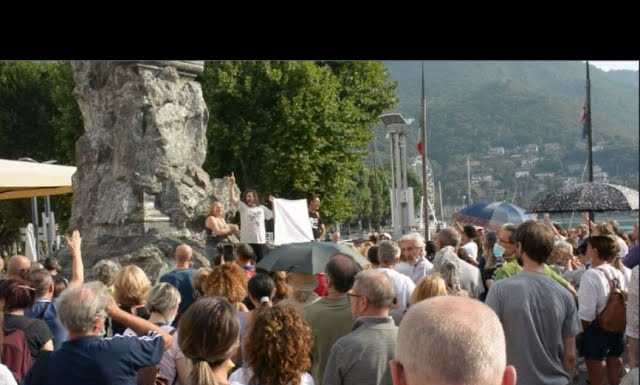 Anche a Lecco le proteste in piazza contro il Green Pass