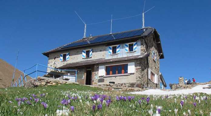 “Famiglie e Giovani in Montagna”: 660 Under 16 in rifugio con l’iniziativa del Cai Rifugio Grassi