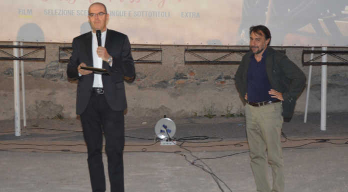 Ma che film la vita! In 200 alla seconda serata del cineforum Monsignor Davide Milani e il giornalista Rossi