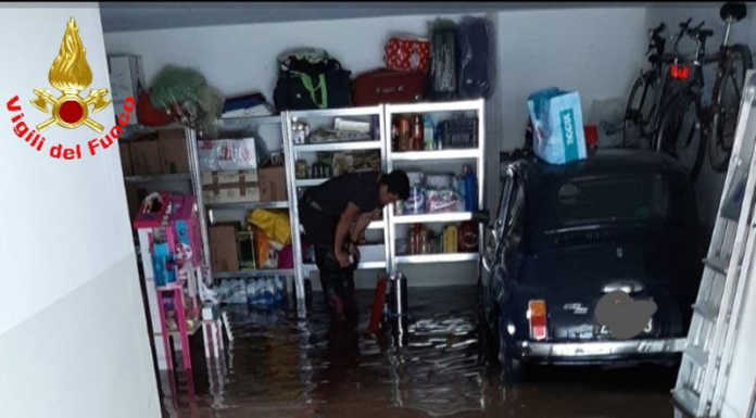 Maltempo. Grandinata sul lecchese, Vigili del Fuoco impegnati per numerosi allagamenti Vigili del Fuoco allagamenti