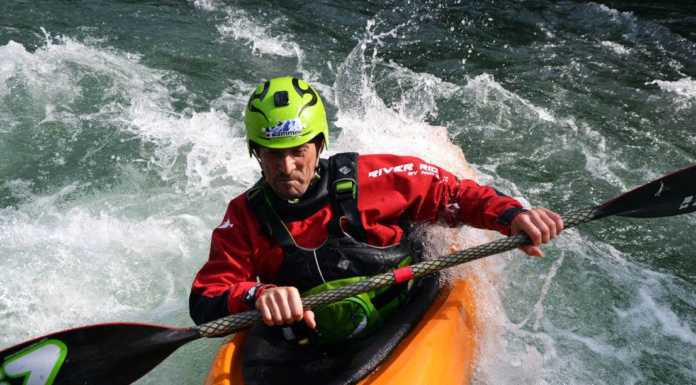 Drammatico incidente nel torrente Valmora, muore un canoista 52enne Lucio Mazza, 52enne, canoista vittima di un tragico incidente in Val Brembana