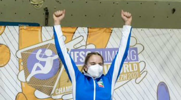 E’ Beatrice Colli, Ambassador Rock Experience, la campionessa del mondo Under 18 di Arrampicata Speed