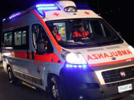 San Giovanni, auto si ribalta nella notte in via Partigiani, soccorso 31enne ambulanza