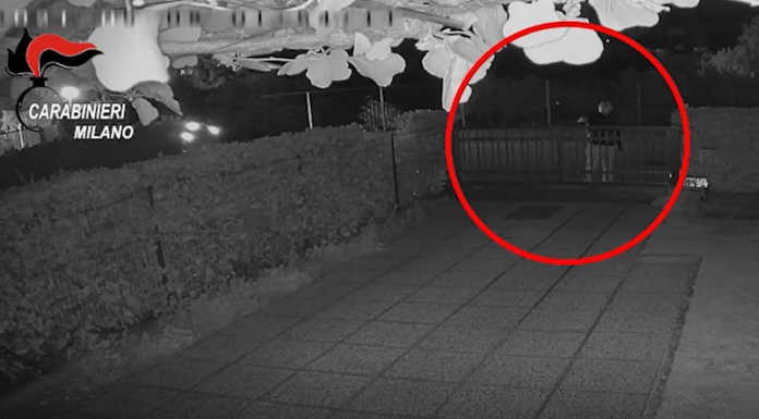 Spari con il kalashnikov contro una villetta, 47enne arrestato dai Carabinieri Carabinieri Milano