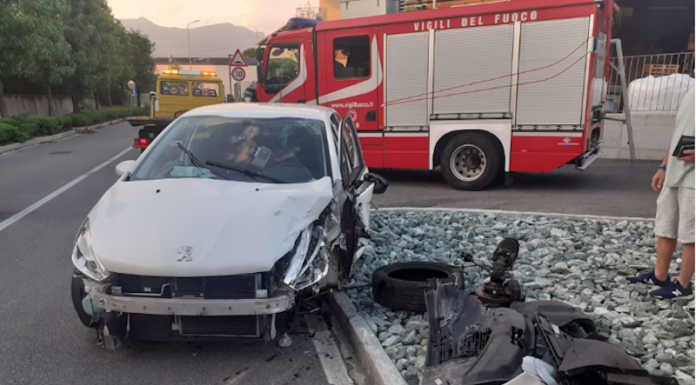 Cremella: incidente tra due auto in via Battisti Incidente a Cremella
