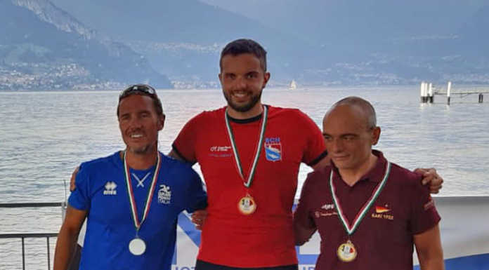 Nuoto. Massimo Grisenti vince la Gran Fondo del Lario 2021