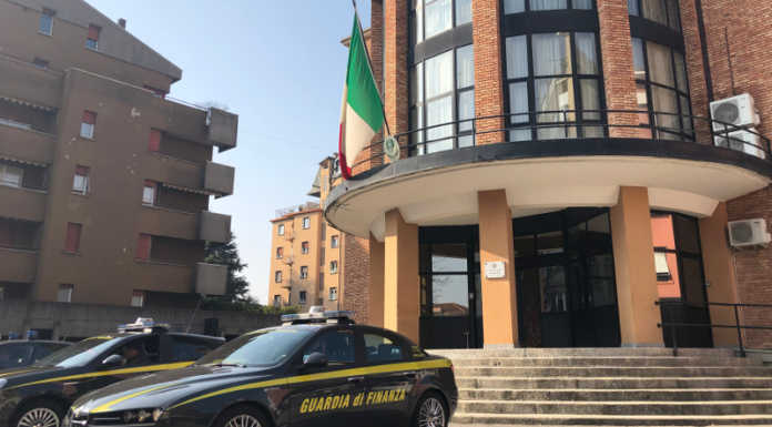 La Guardia di Finanza scopre 5 lavoratori in nero e 2 irregolari in un ristorante erbese Guardia di finanza erba