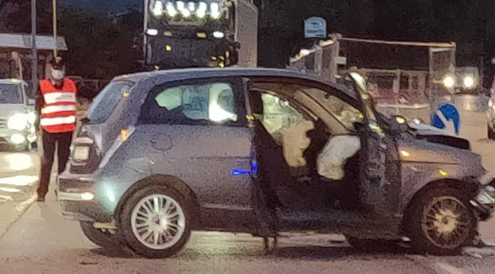 Olginate. Incidente in via Spluga all’alba, coinvolte due auto Incidente a Olginate