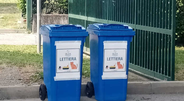 Lecco. Centro di raccolta, due contenitori per le lettiere degli animali Lettiera_animali_centro_raccolta_lecco