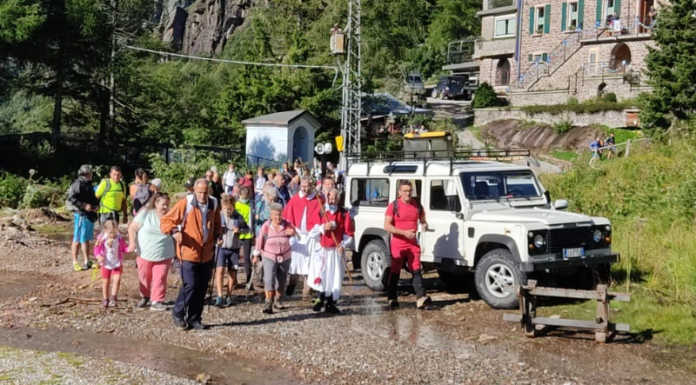 Madonna della Neve, gli introbiesi rinnovano il voto fatto nel lontano 1836 Valbiandino Madonna della Neve Introbio