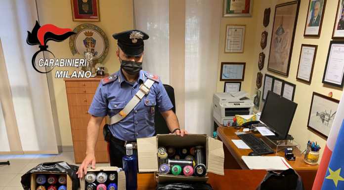 Carabinieri. Imbrattano il vagone di un treno Atm, denunciati due writers spagnoli carabinieri gorgonzola writers