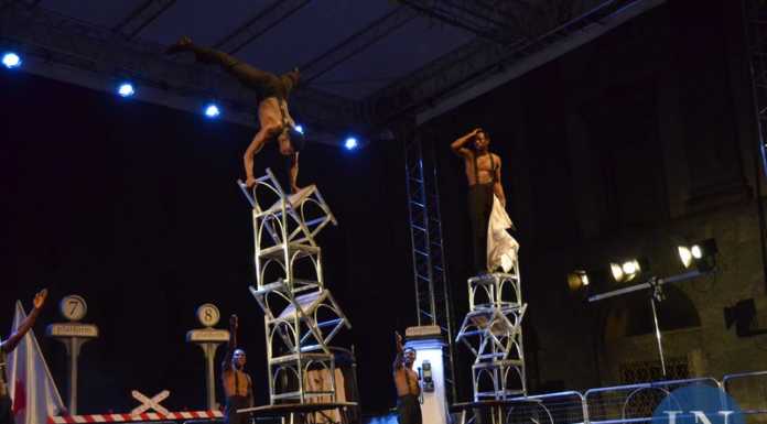 Si apre tra gli applausi il festival “Con la testa all’insù” con_la_testa_all_insù_lecco_festival