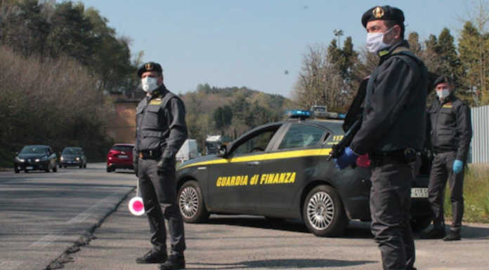 Gdf Como. Contrasto al lavoro sommerso: scoperti sette lavoratori in nero Guardia di finanza